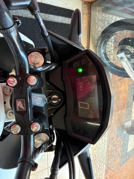 HONDA CB 250 F Twister , Foto 3