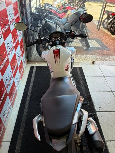 HONDA CB 250 F Twister , Foto 6