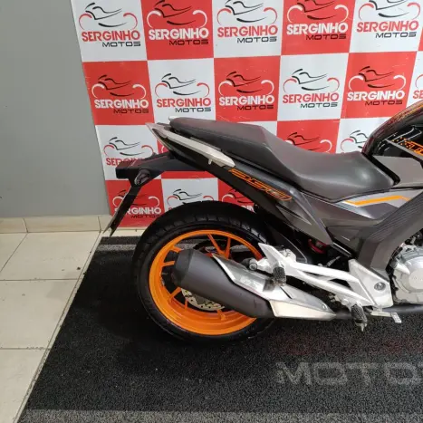 HONDA CB 250 F Twister , Foto 5