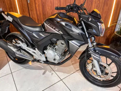 HONDA CB 250 F Twister FLEXONE, Foto 3