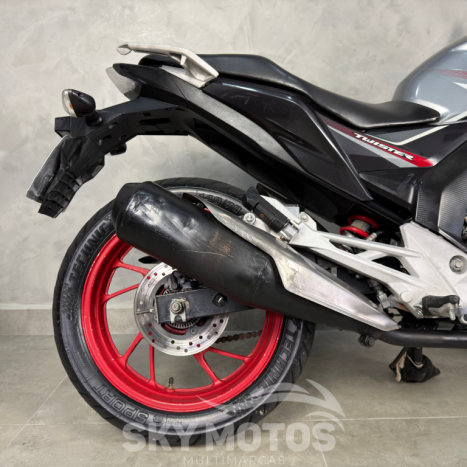 HONDA CB 250 F Twister , Foto 2