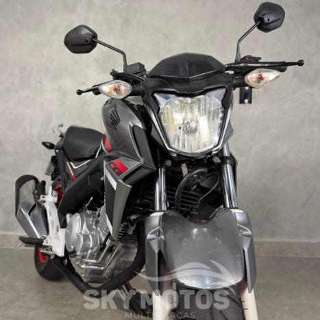 HONDA CB 250 F Twister , Foto 5