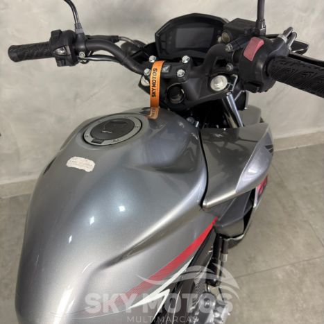 HONDA CB 250 F Twister , Foto 9