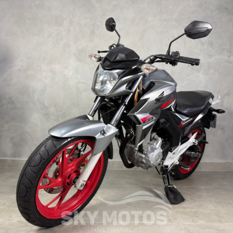 HONDA CB 250 F Twister , Foto 13