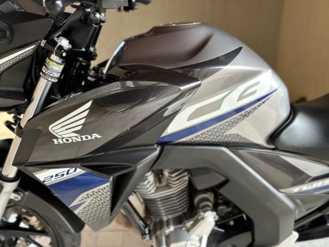 HONDA CB 250 F Twister FLEXONE, Foto 5