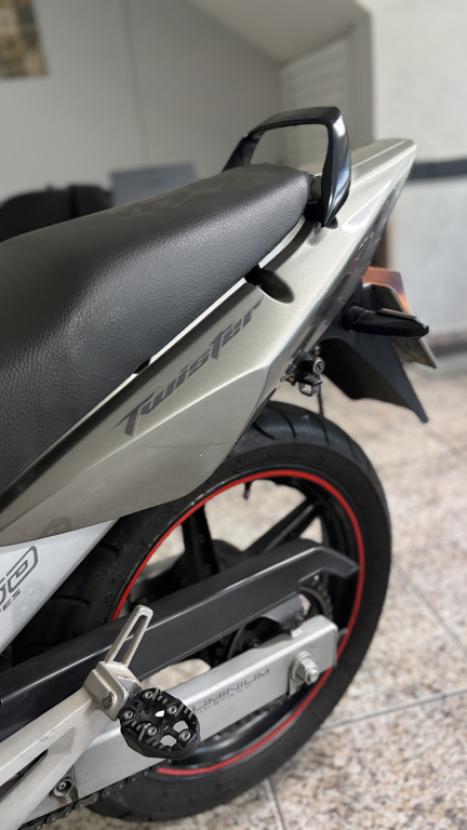 HONDA CB 250 F Twister , Foto 6