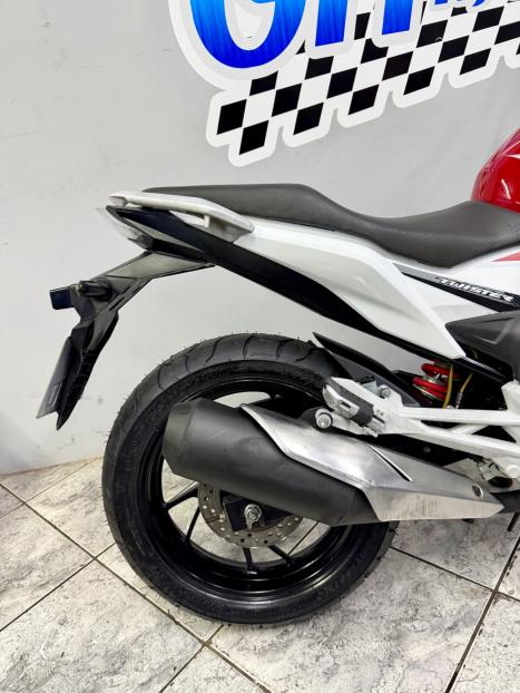 HONDA CB 250 F Twister , Foto 4
