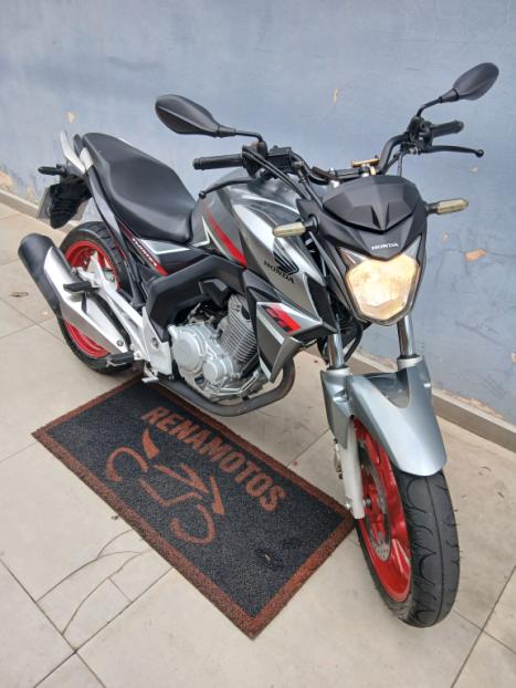 HONDA CB 250 F Twister FLEXONE, Foto 4