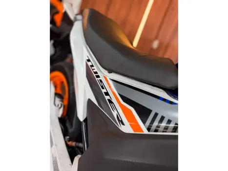 HONDA CB 250 F Twister FLEXONE, Foto 10