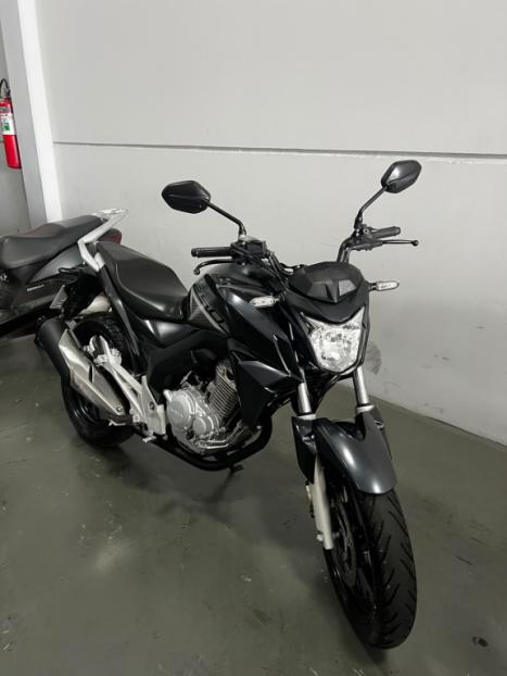 HONDA CB 250 F Twister , Foto 3