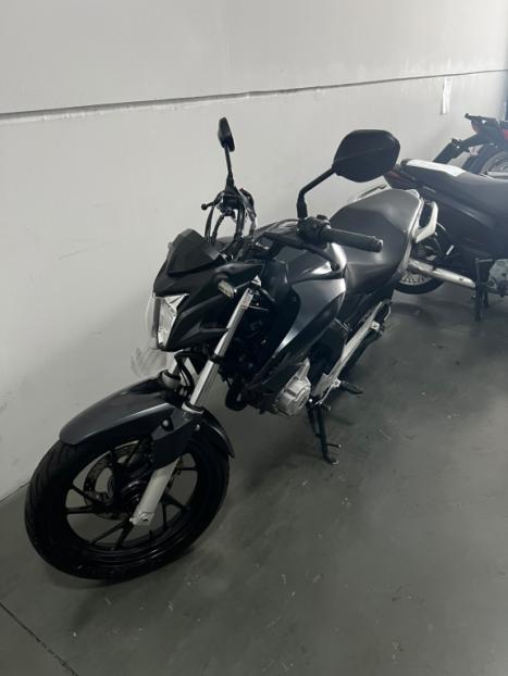 HONDA CB 250 F Twister , Foto 4