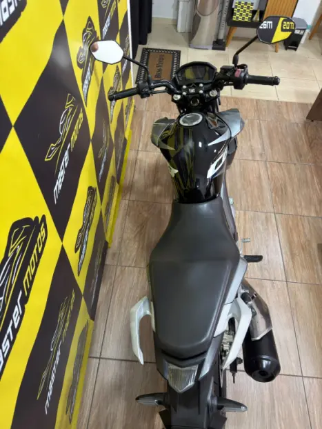 HONDA CB 250 F Twister , Foto 4
