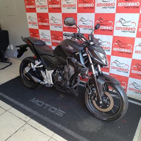 HONDA CB 300 F Twister FLEX ABS, Foto 2