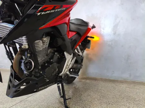 HONDA CB 300 F Twister FLEX CBS, Foto 9