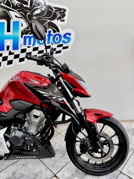 HONDA CB 300 F Twister FLEX ABS, Foto 2