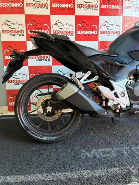 HONDA CB 300 F Twister FLEX ABS, Foto 2