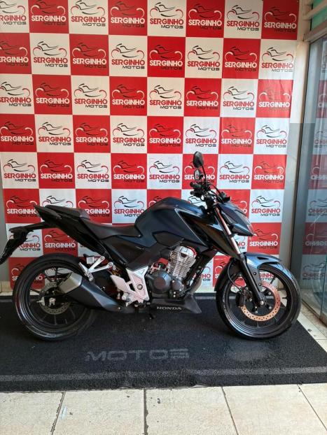 HONDA CB 300 F Twister FLEX ABS, Foto 3