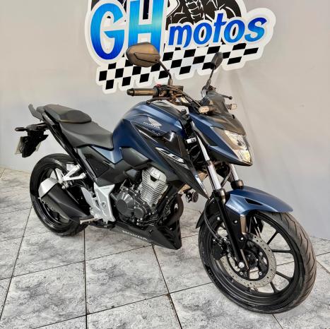 HONDA CB 300 F Twister FLEX CBS, Foto 3
