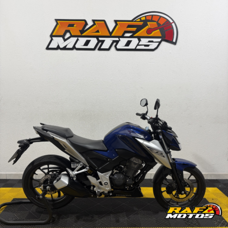 HONDA CB 300 F Twister FLEX ABS, Foto 2