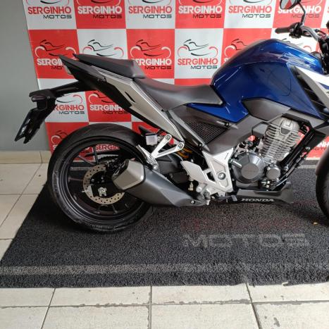 HONDA CB 300 F Twister FLEX CBS, Foto 2