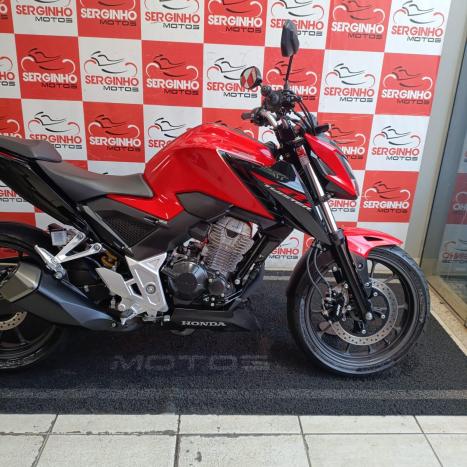 HONDA CB 300 F Twister FLEX ABS, Foto 2