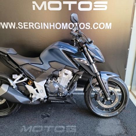 HONDA CB 300 F Twister FLEX ABS, Foto 3