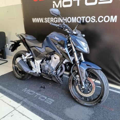 HONDA CB 300 F Twister FLEX ABS, Foto 4