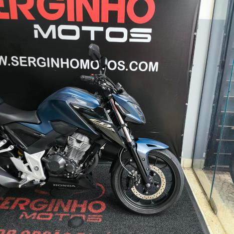 HONDA CB 300 F Twister FLEX ABS, Foto 2