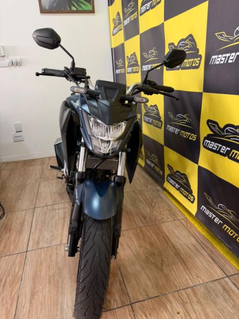 HONDA CB 300 F Twister FLEX ABS, Foto 2