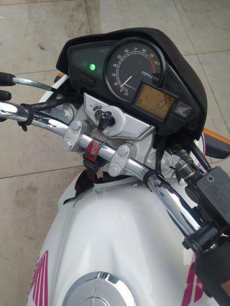 HONDA CB 300 R ESPECIAL EDITION, Foto 4