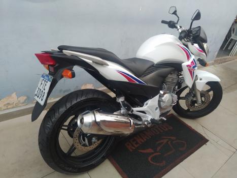 HONDA CB 300 R ESPECIAL EDITION, Foto 10