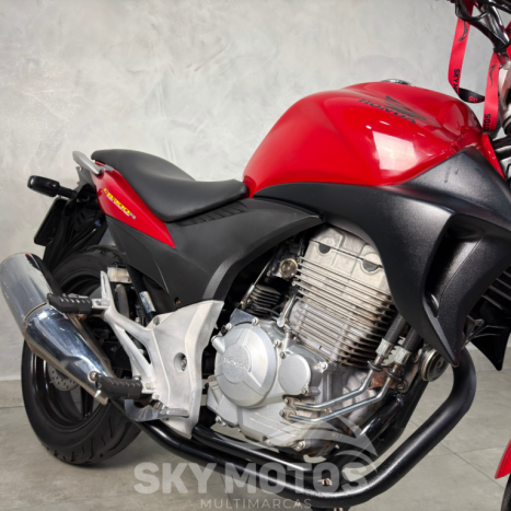 HONDA CB 300 R ESPECIAL EDITION, Foto 6
