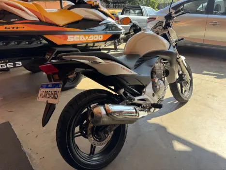 HONDA CB 300 R ESPECIAL EDITION, Foto 3