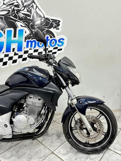 HONDA CB 300 R STD, Foto 2