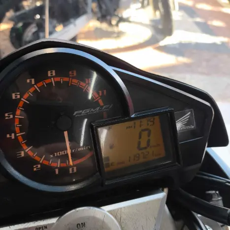 HONDA CB 300 R STD, Foto 5