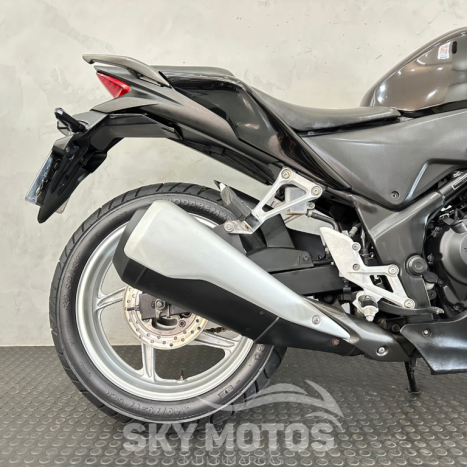 HONDA CBR 250 R, Foto 2