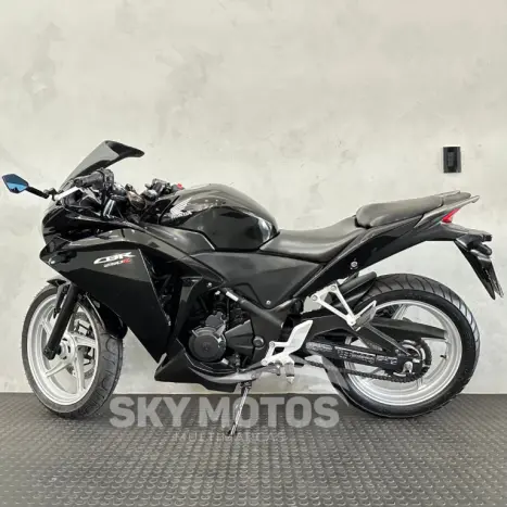 HONDA CBR 250 R, Foto 12
