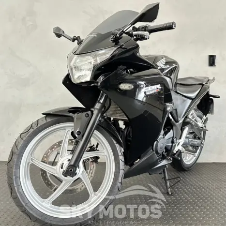 HONDA CBR 250 R, Foto 15