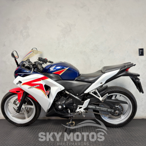 HONDA CBR 250 R, Foto 11