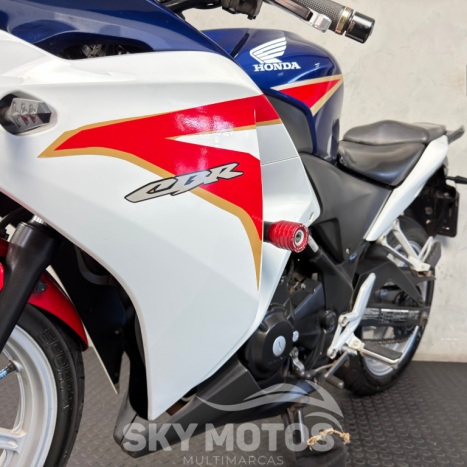 HONDA CBR 250 R, Foto 15
