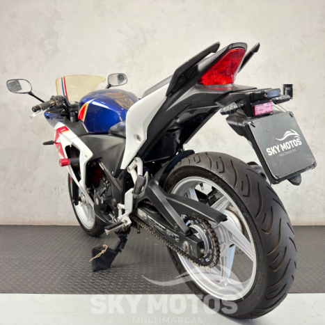 HONDA CBR 250 R, Foto 17