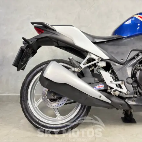 HONDA CBR 250 R, Foto 2