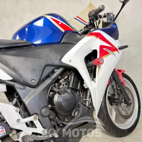 HONDA CBR 250 R, Foto 8