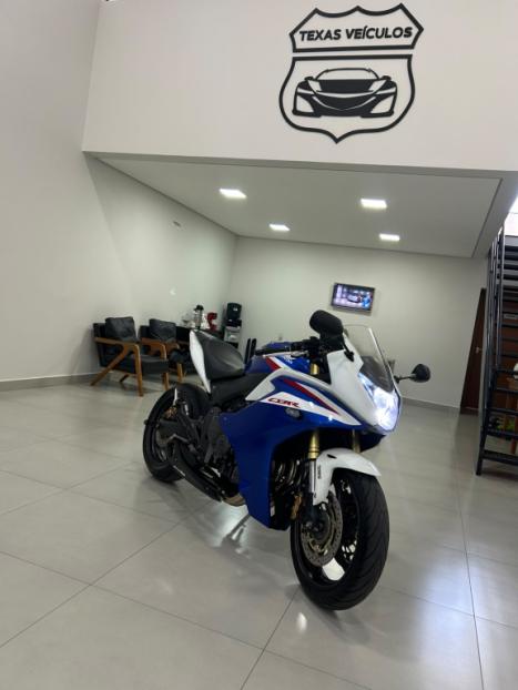 HONDA CBR 600 F , Foto 2