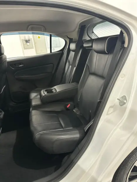 HONDA City Hatch 1.5 16V 4P FLEX TOURING AUTOM�TICO CVT, Foto 16
