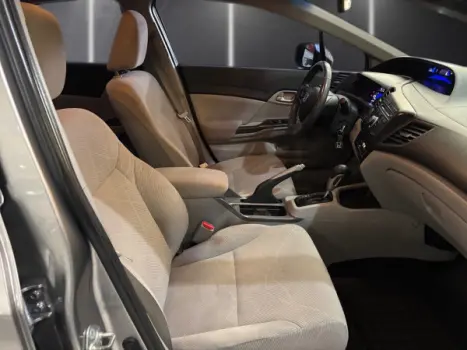 HONDA Civic 1.8 16V 4P FLEX LXS AUTOMTICO, Foto 9