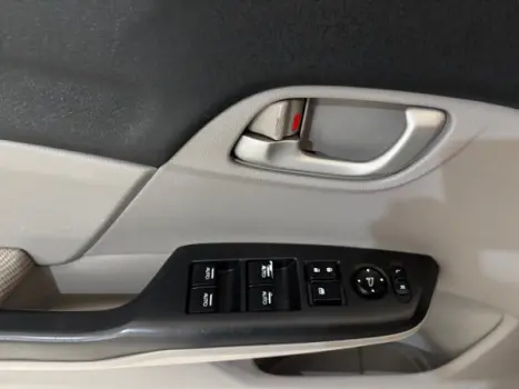 HONDA Civic 1.8 16V 4P FLEX LXS AUTOMTICO, Foto 13