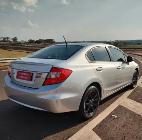 HONDA Civic 1.8 16V 4P FLEX LXS, Foto 2
