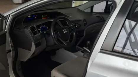 HONDA Civic 1.8 16V 4P FLEX LXS, Foto 4