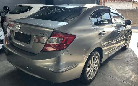 HONDA Civic 1.8 16V 4P FLEX LXS, Foto 4